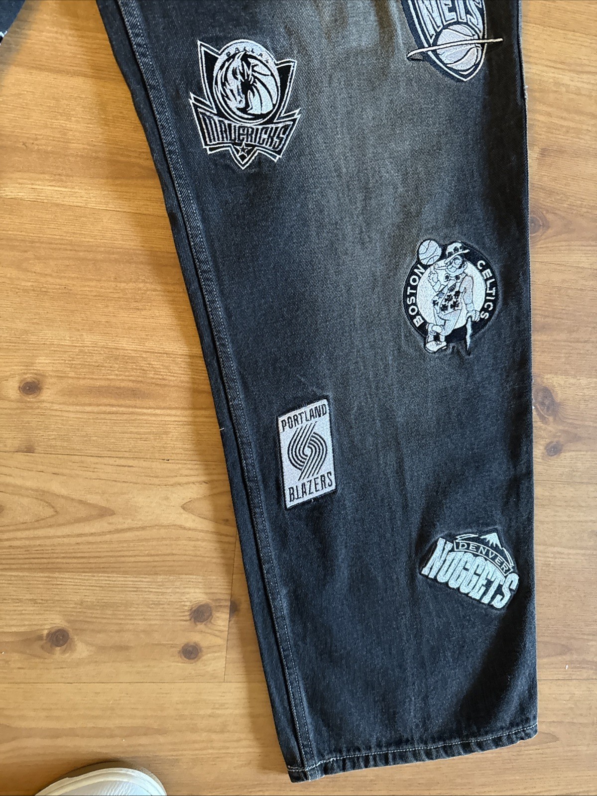 UNK NBA Denim Jeans 38 Grey / Black All Over Patch Y2K Baggy Straight Leg