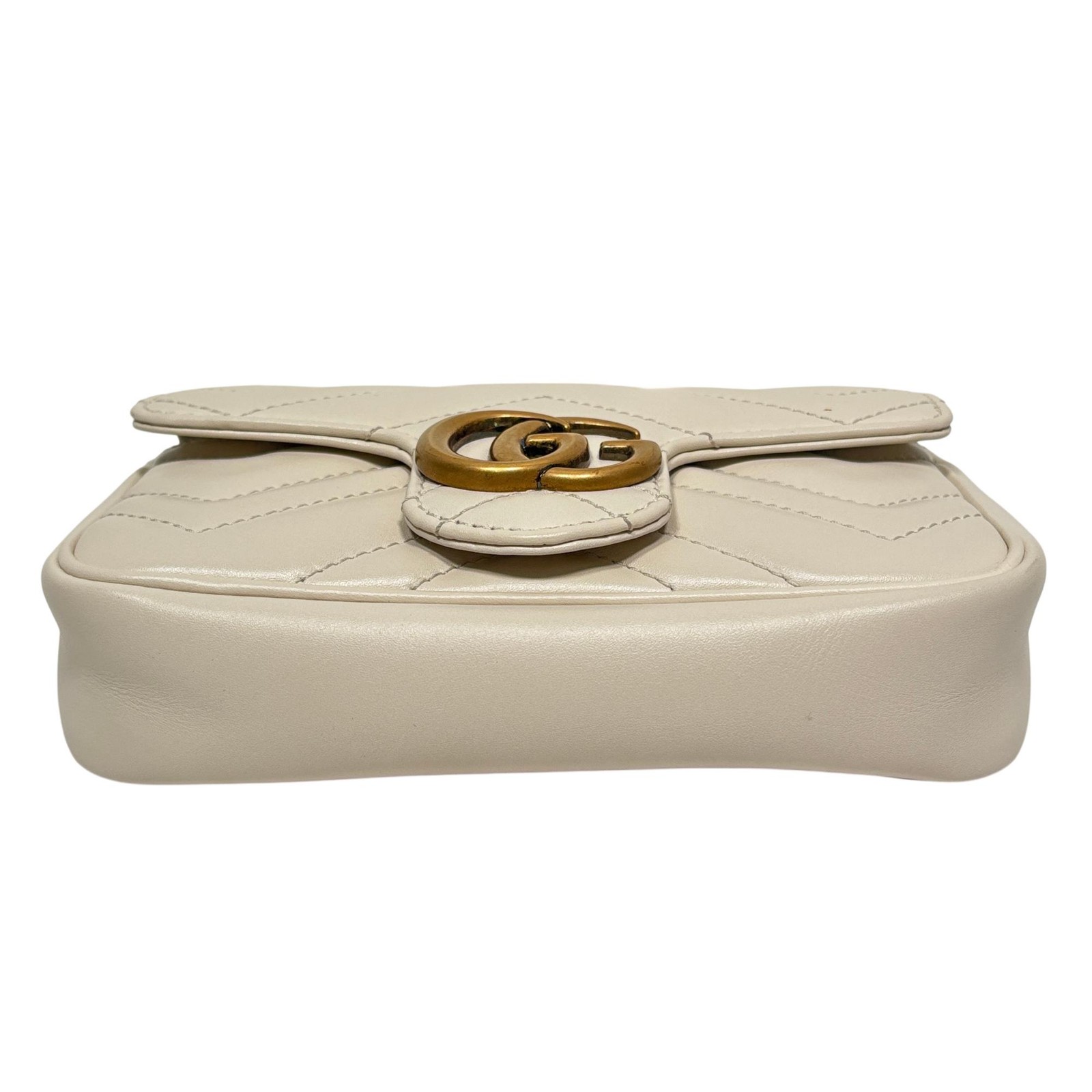 Gucci 476433 GG Marmont Matelassé Super Mini Bag – 6.75″ x 4″ x 1.75″ – 6739