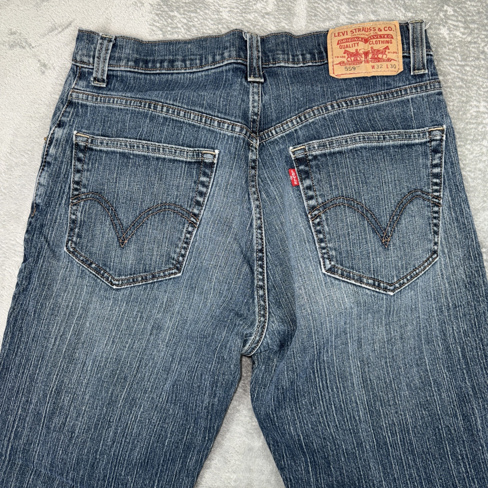 Levi’s 559 Mens Jeans Size 32 X 30 Blue Denim 5-Pockets Relaxed Straight Leg