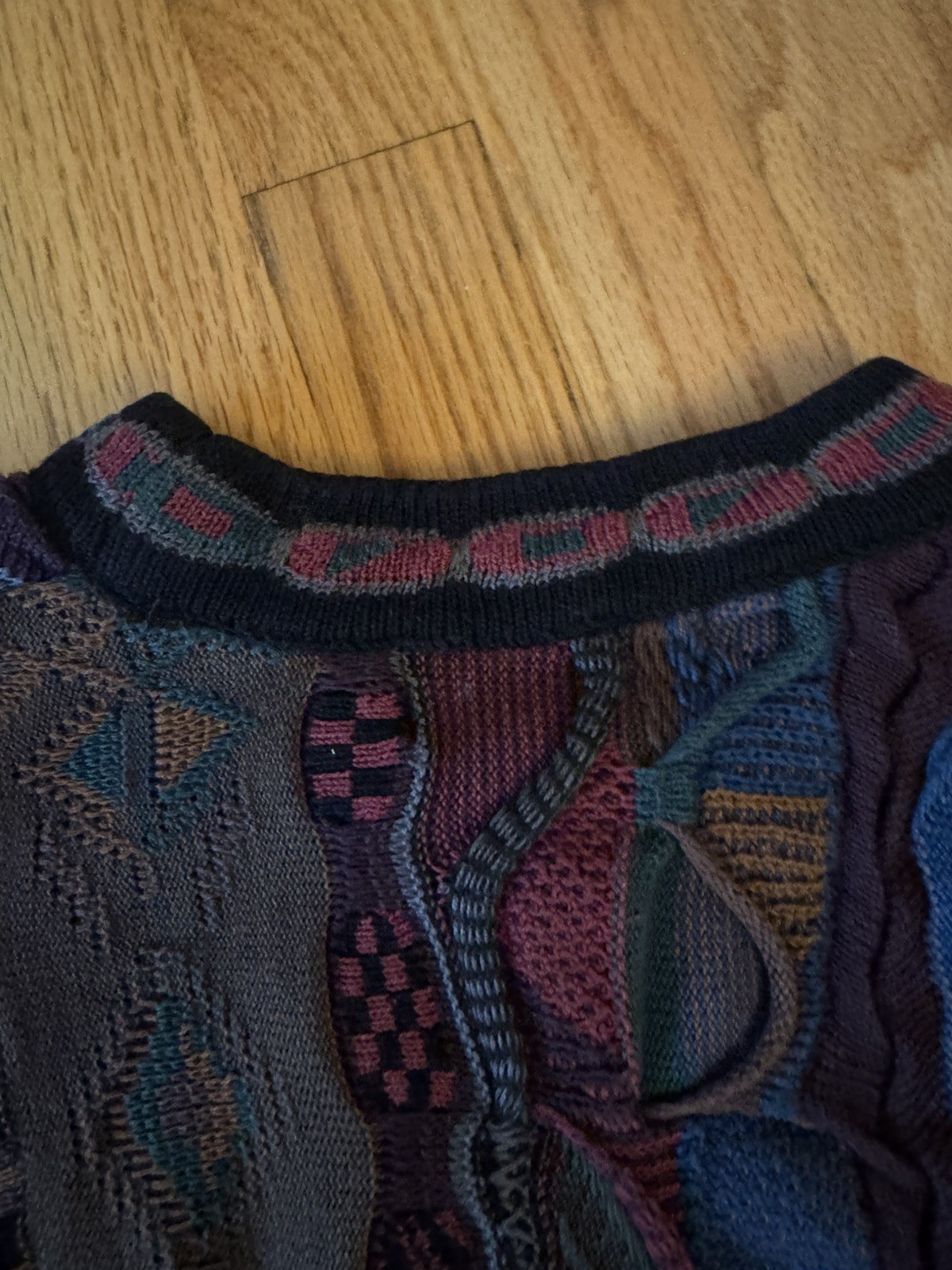 Vintage Tundra Canada Vintage 3D Knit Sweater Allover Pattern large like coogie