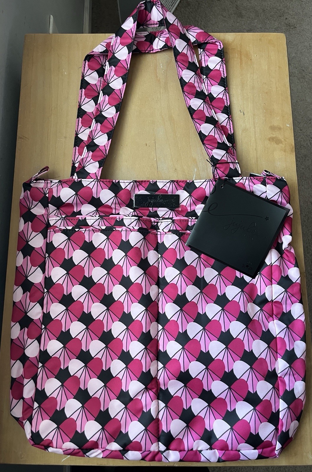 JuJuBe Onyx Pink Black Geometric Heart Print Tote Bag Zip Closure Pockets