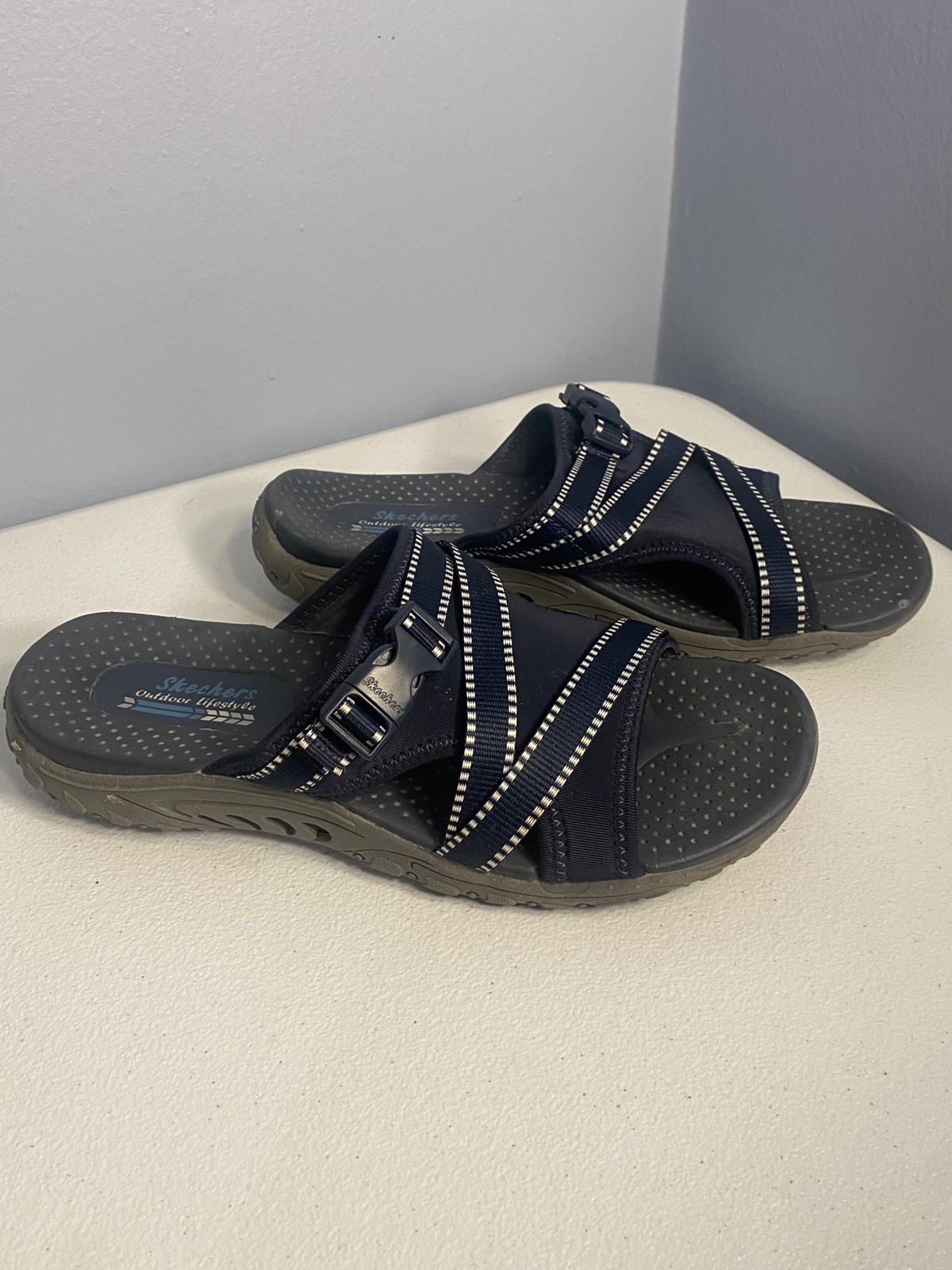 Skechers Outdoor Lifestyle Womens Reggae Navy Slip On Sandals Slides Size US 8
