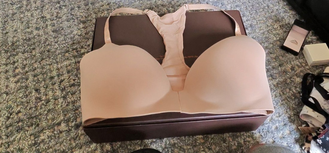Victoria Secret Bra 36DD NWOT