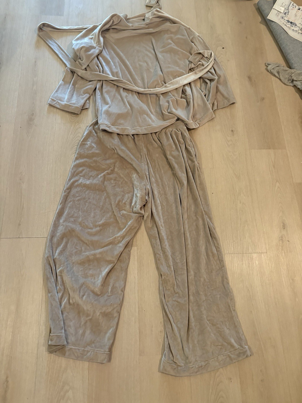 SKIMS Velour Fleece Wrap Sleep Set