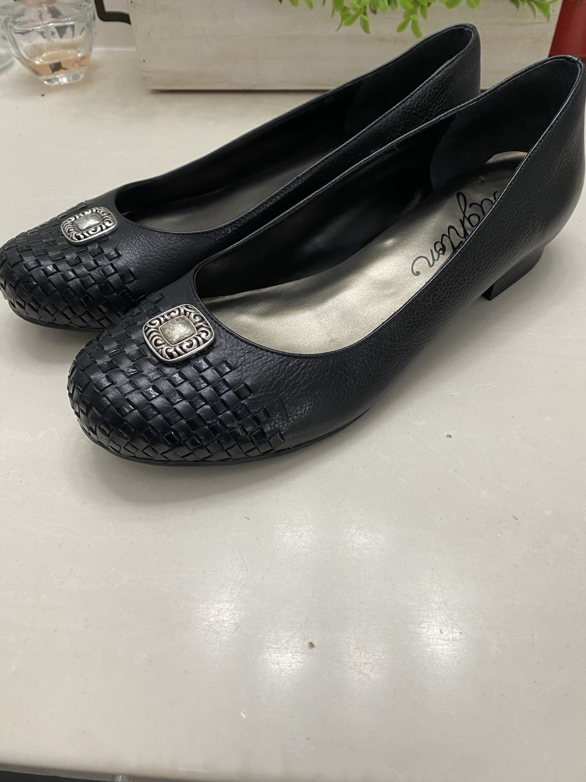 Brighton Black Leather Woven Medallion Slip-On Flats Women’s Size 9.5