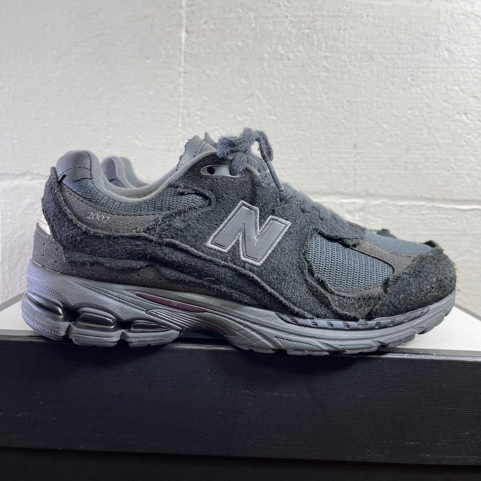 New Balance 2002R M2002RDB Protection Pack Phantom Black Sneaker Men’s 7.5 D