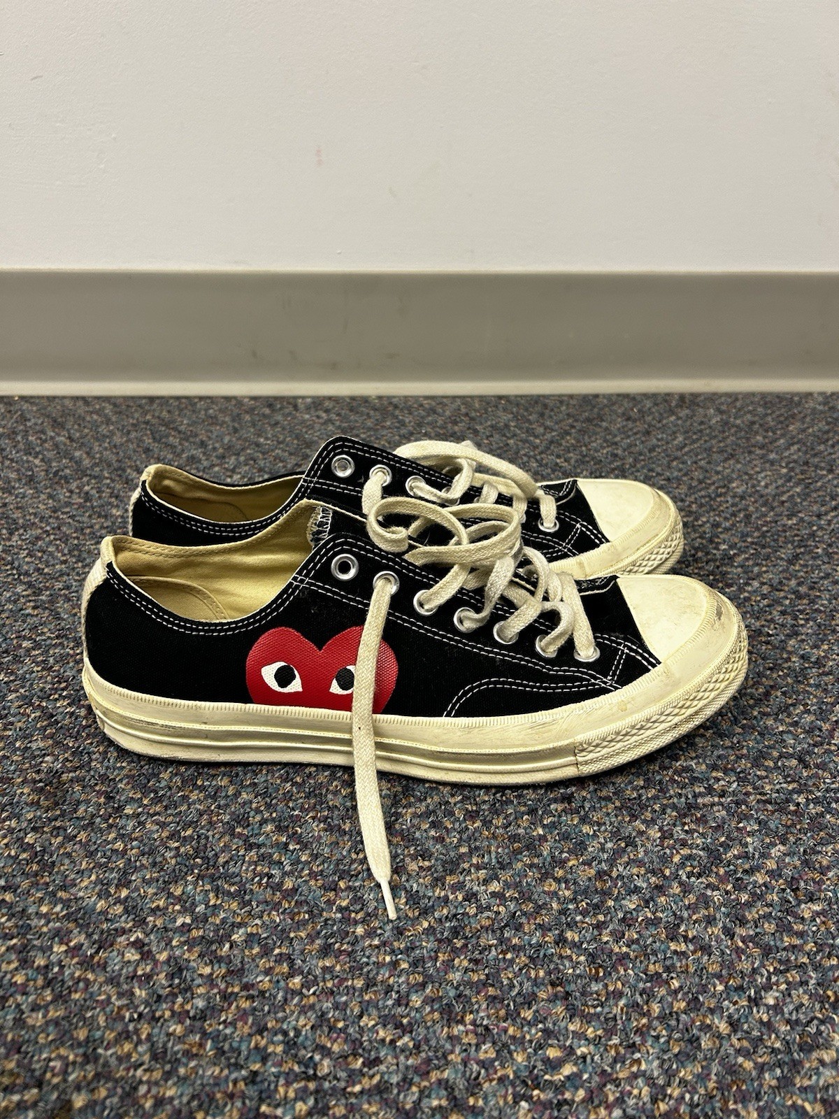 Converse Comme des Garcons PLAY Mens Size 8.5 Sneaker Canvas Heart Shoe