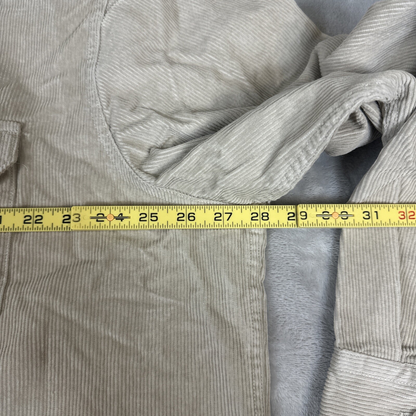 Levi’s The Worker Men’s Size 2XL Beige Corduroy Button Up Shirt Cotton Workwear