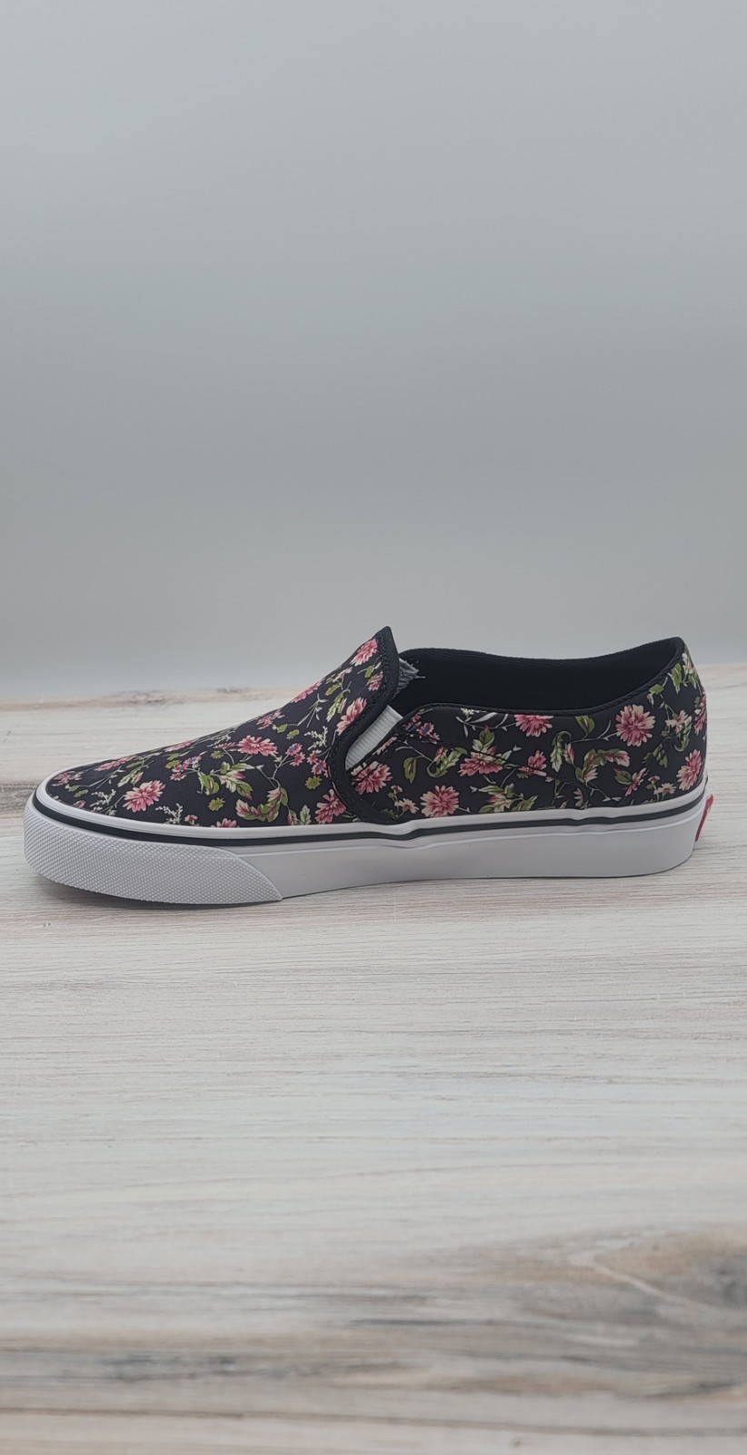 Vans Asher Dark Floral Black Multi Canvas Slip On Women’s Size 7.5 NWB