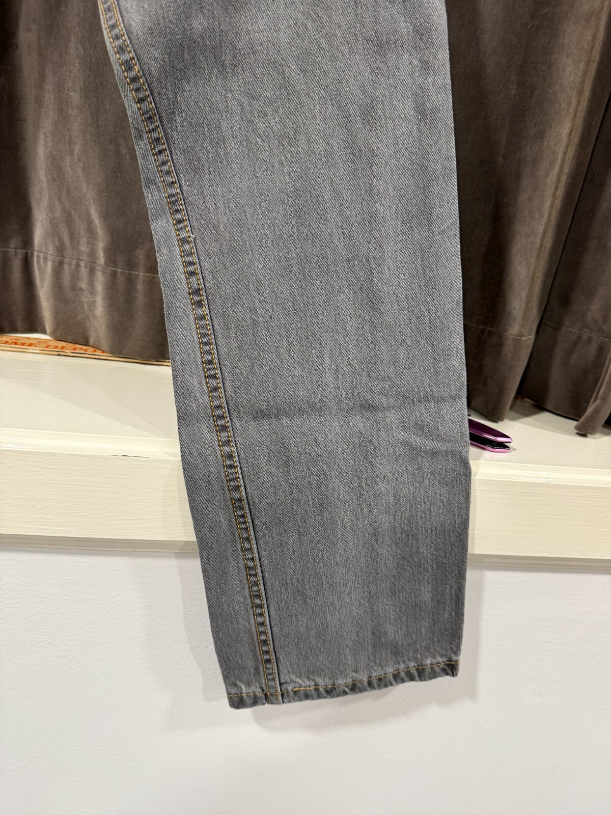 Levis 513 Gray Denim Cotton 32×30 Jeans – Defect