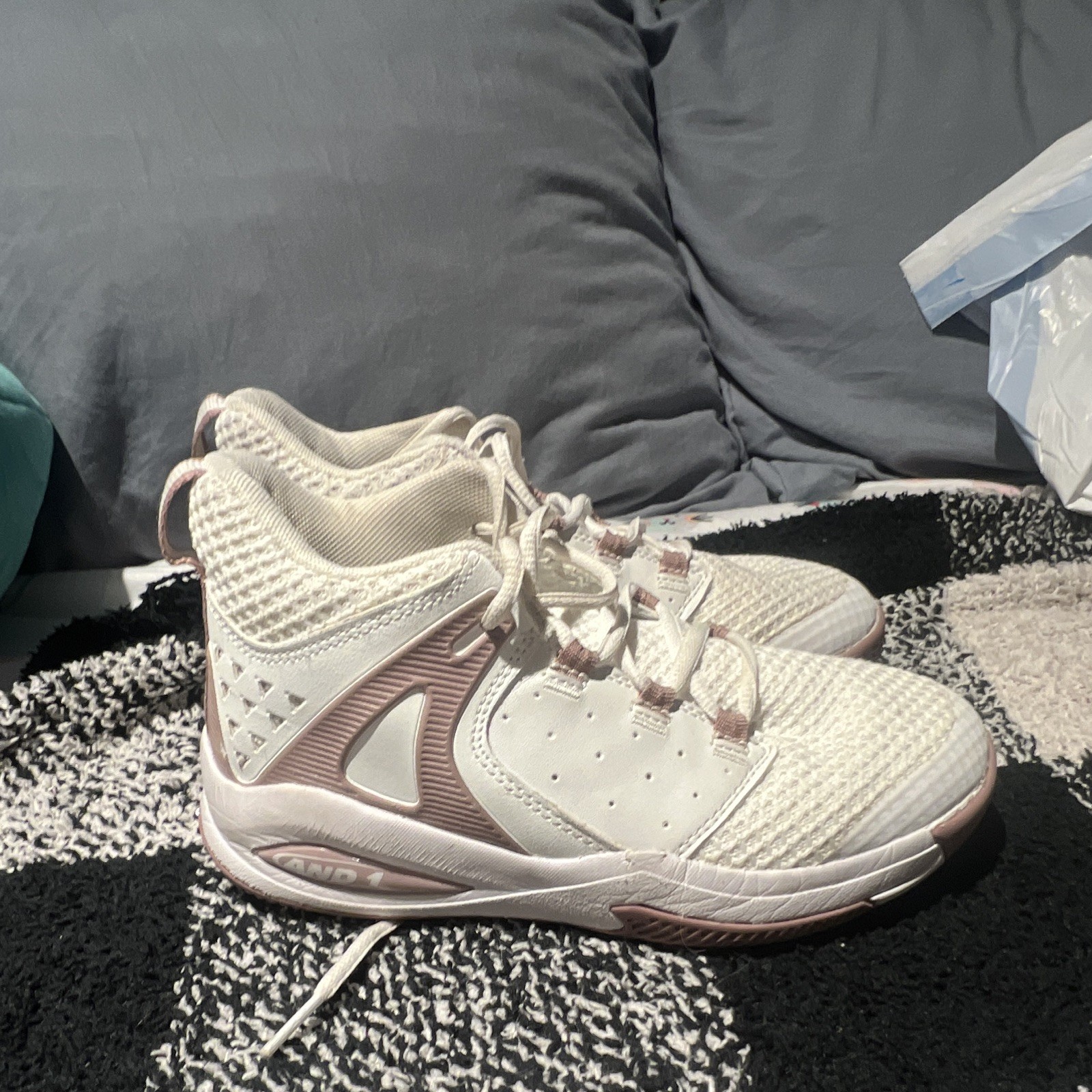 adidas Kids Athletic Sneaker Mid Top Lace Up White/Pink US 4 UK 3.5 EU 36