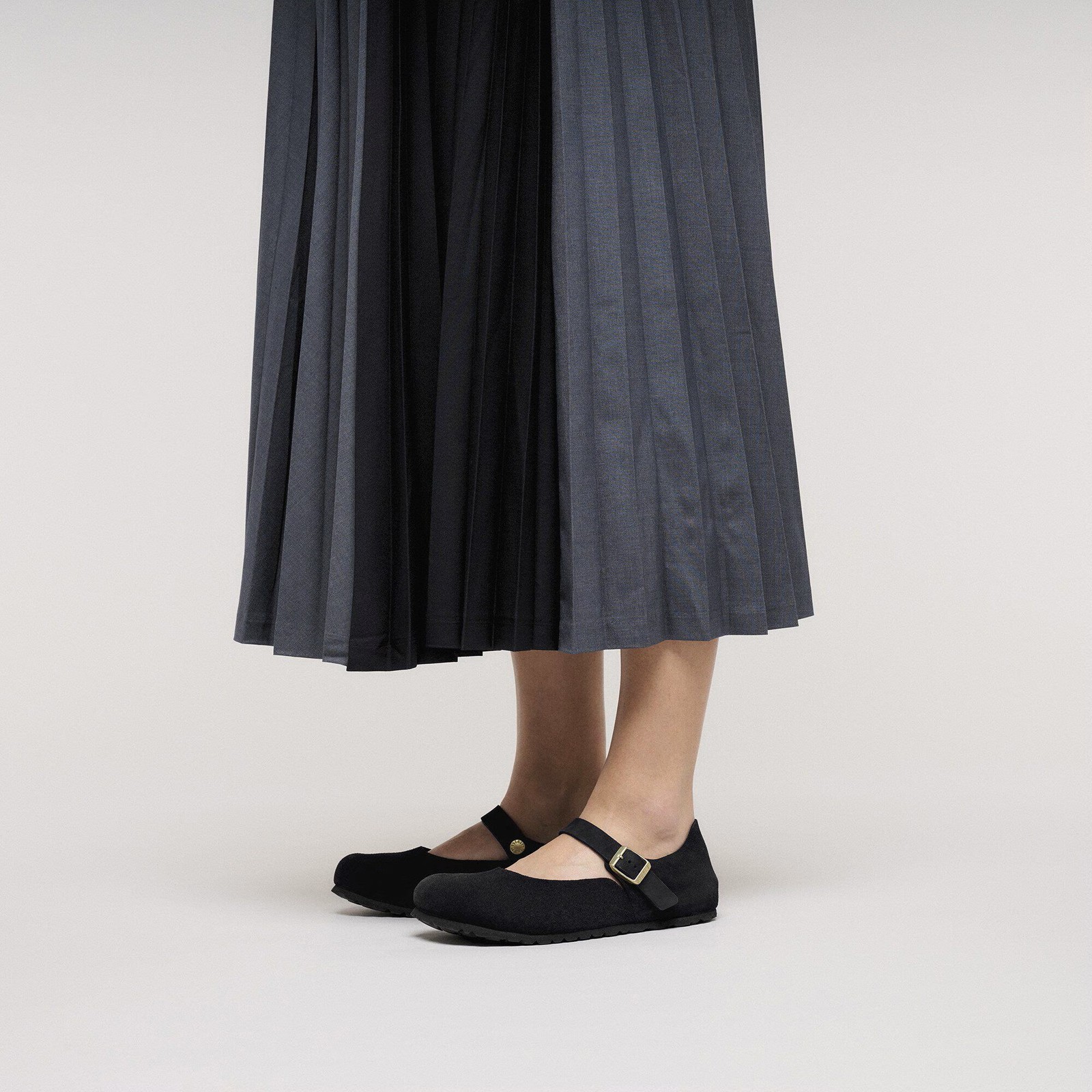 BIRKENSTOCK MANTOVA BLACK MEDIUM/NARROW WIDTH SUEDE MARY JANE BUCKLE SHOES