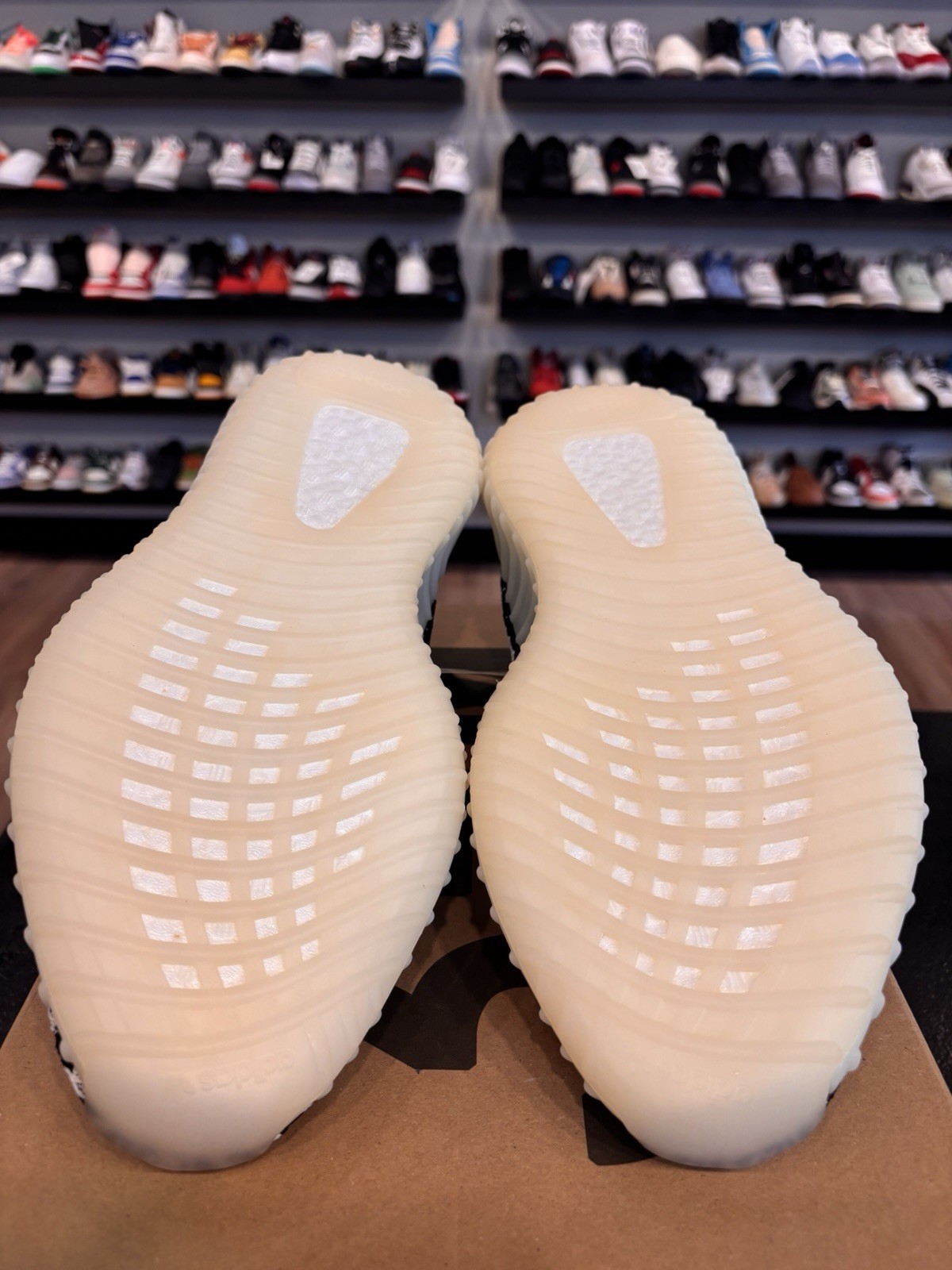 Adidas Yeezy Boost 350 V2 Zebra Size 12 Brand New CP9654 White Black Red