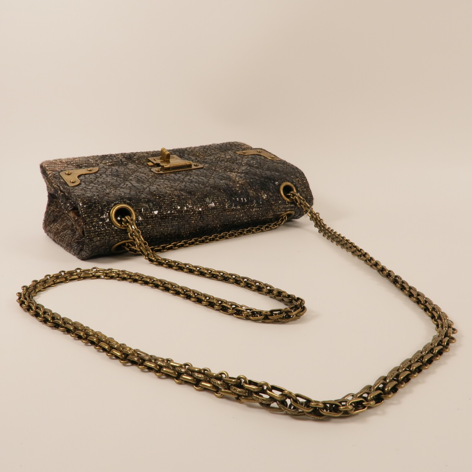 CHANEL CC Shanghai Icons Flap Bag Chain Shoulder Bag Tweed Black/Gold