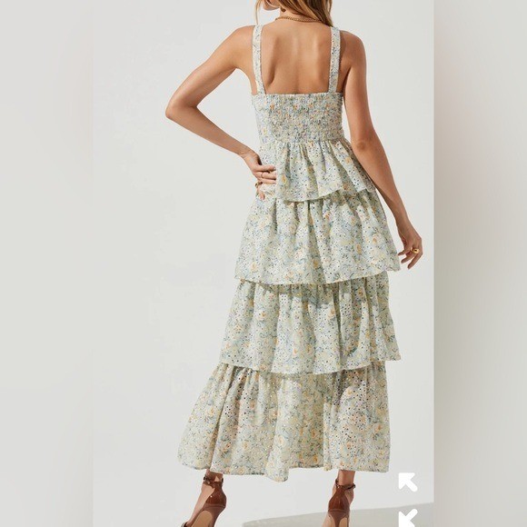 ASTR The Label Floral Tiered Maxi Dress Eyelet Midsummer NWT Large