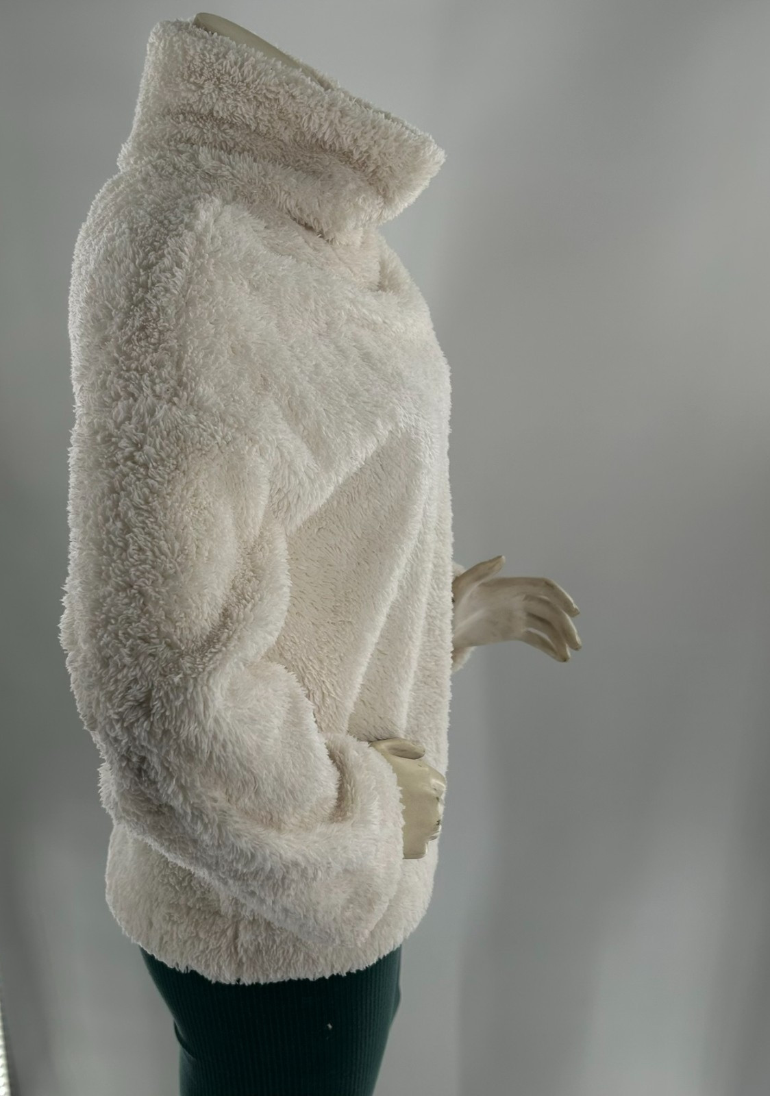 GAP BODY Sherpa Fleece Pullover Comfy Fit with Loose Turtleneck Womens Small