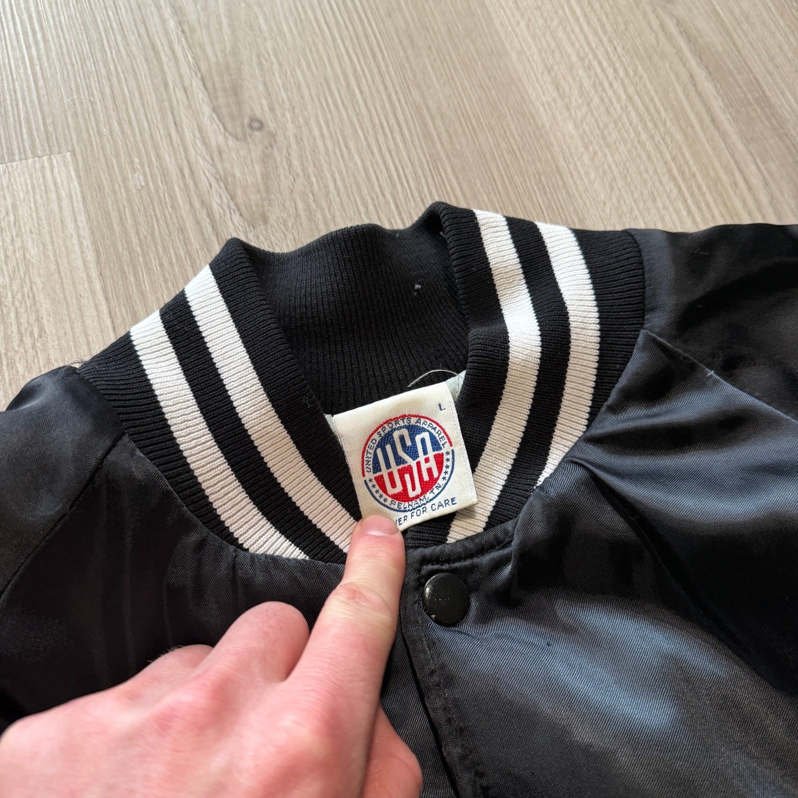 Vintage 90’s Premier Protective Coatings Black Satin Quilted Bomber Jacket Sz L