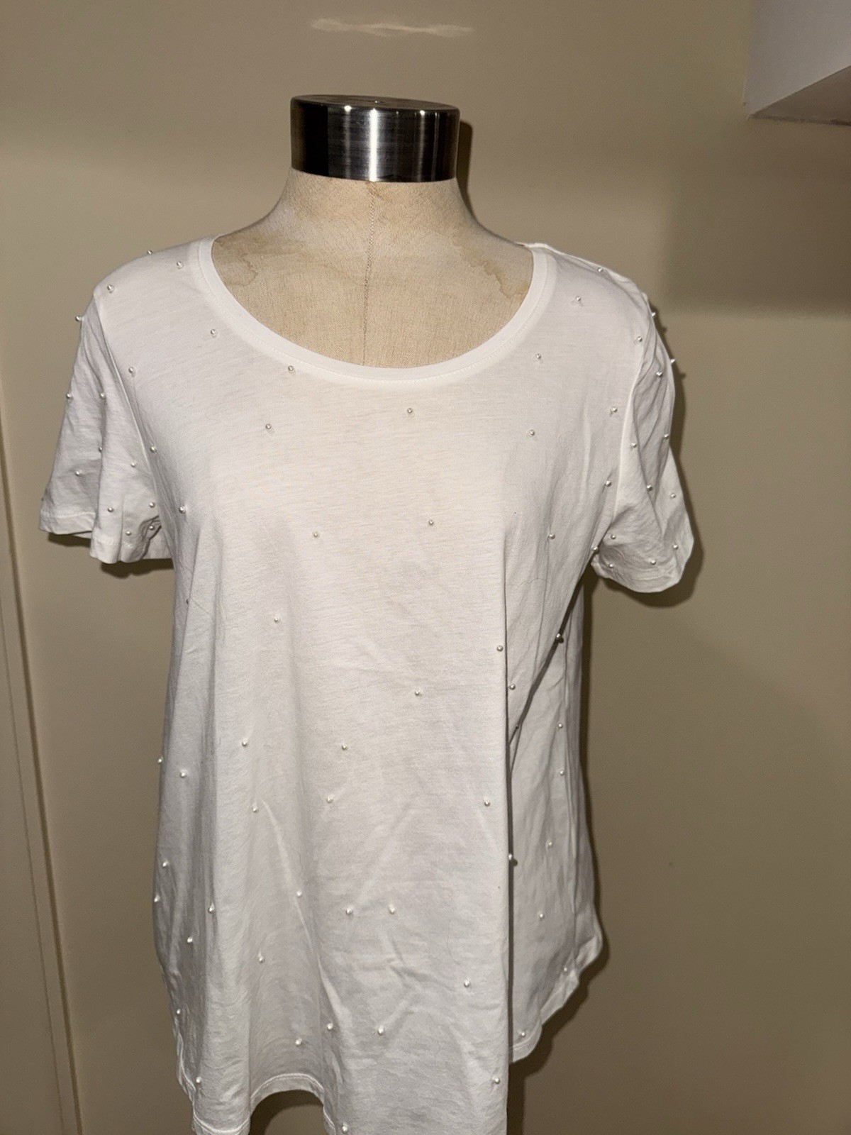 ZARA White Pearl Accent Solid Short Sleeve Round Neck T-Shirt Women’s M