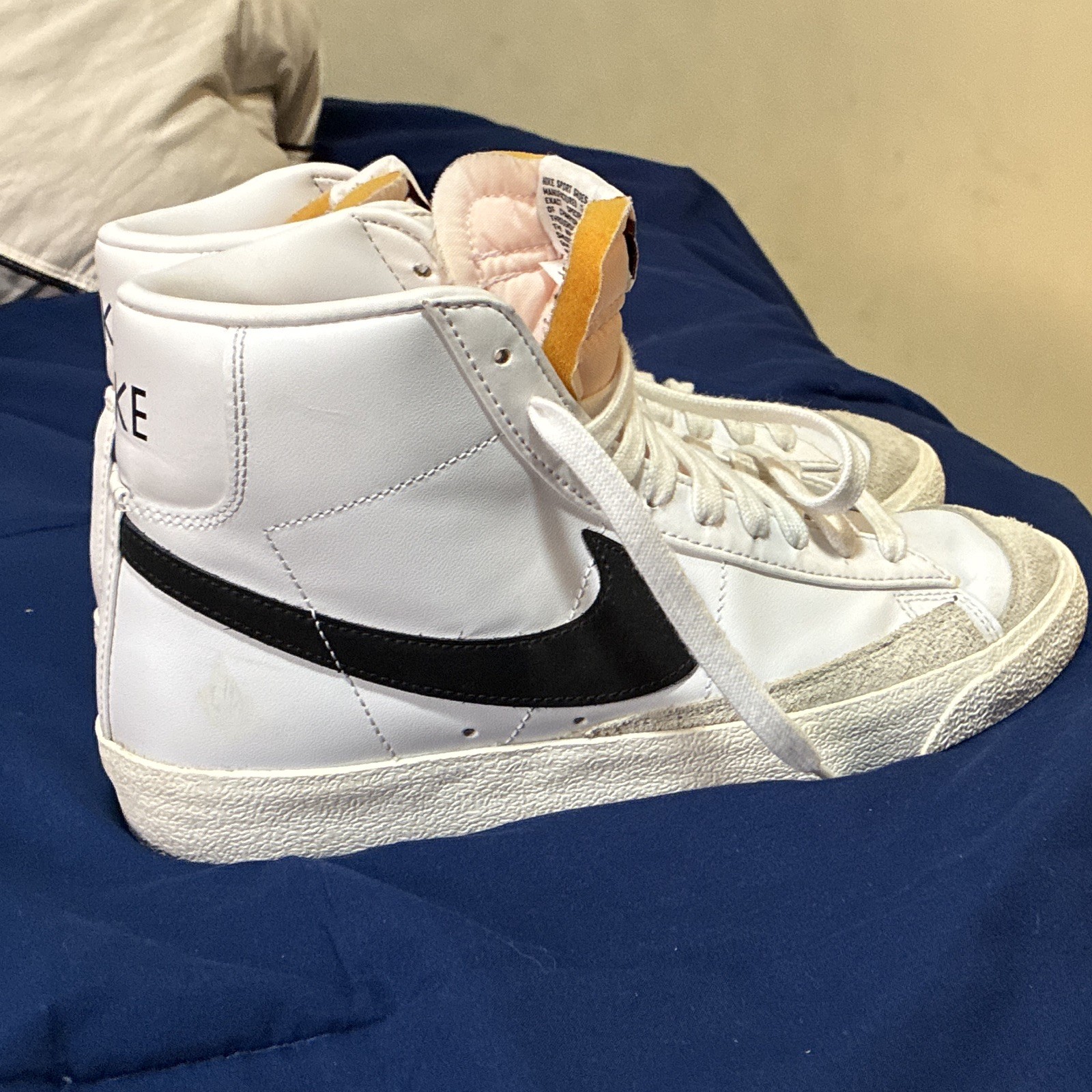 Nike Blazer Mid ’77 Vintage Mid Top Leather Sneakers White/Black 2019 NO BOX!!