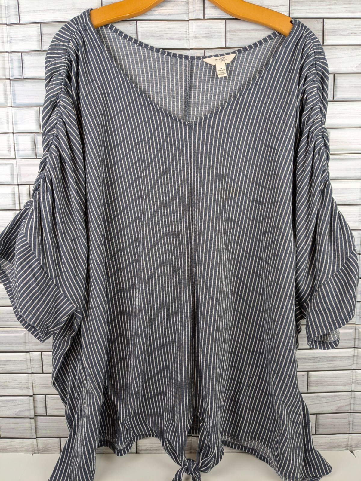 Terra & Sky Dolman Sleeve Blouse 4X (28W/30W) Gray White Stripe Twist Tie V Neck