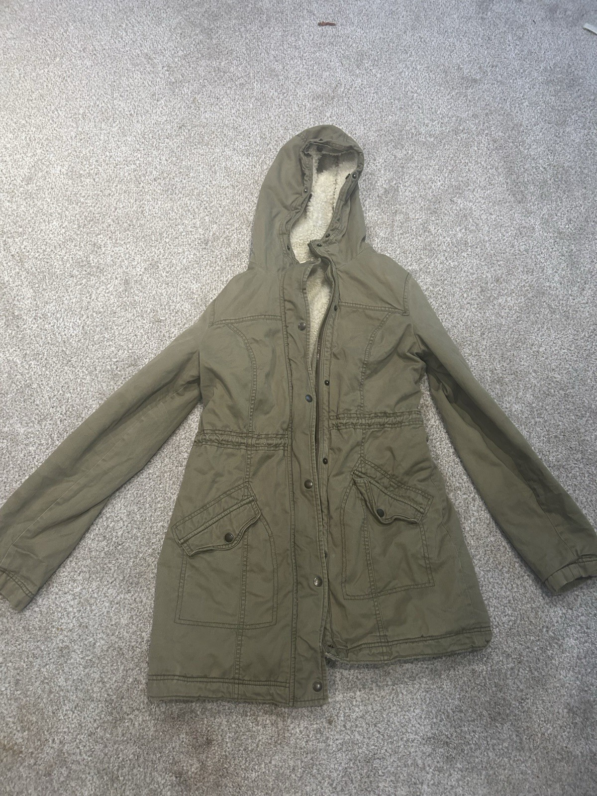 Hollister Woman’s Green Hooded Lined Parka Jacket Zip/Button Closure Size L
