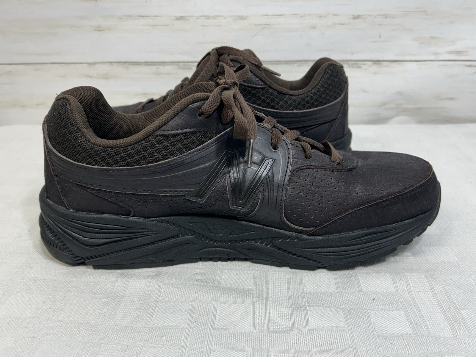 New Balance 840 Men’s Sz 11 M (D) Comfort Walking Shoes Sneakers Brown MW840BR