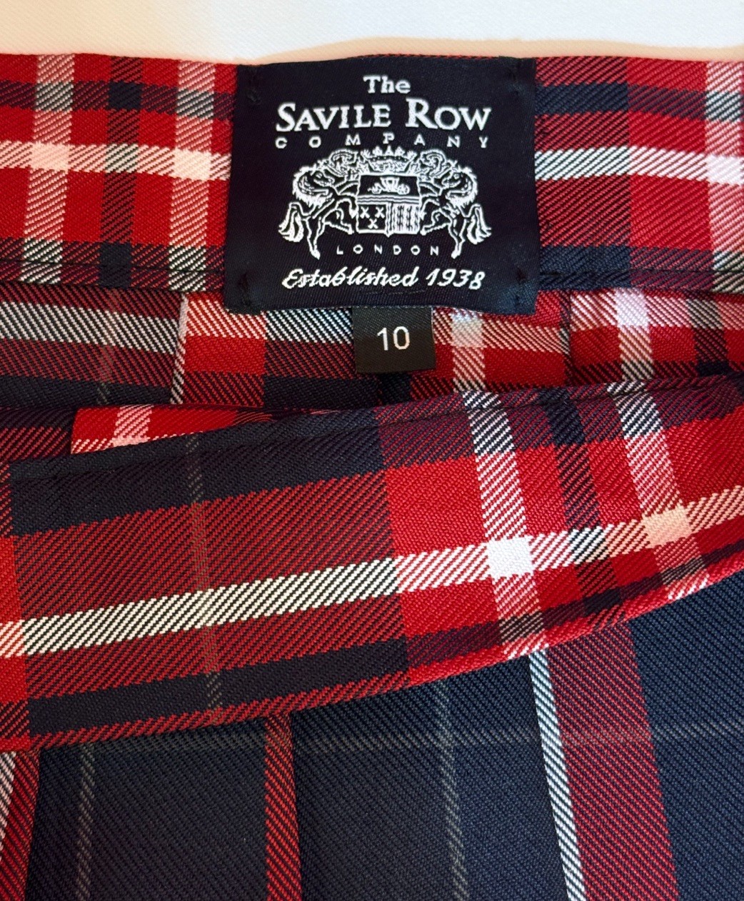 Sz 10 Large ❤️❤️ The Row Women’s Plaid Red Short Skirt Waist 32” Length 16.5”
