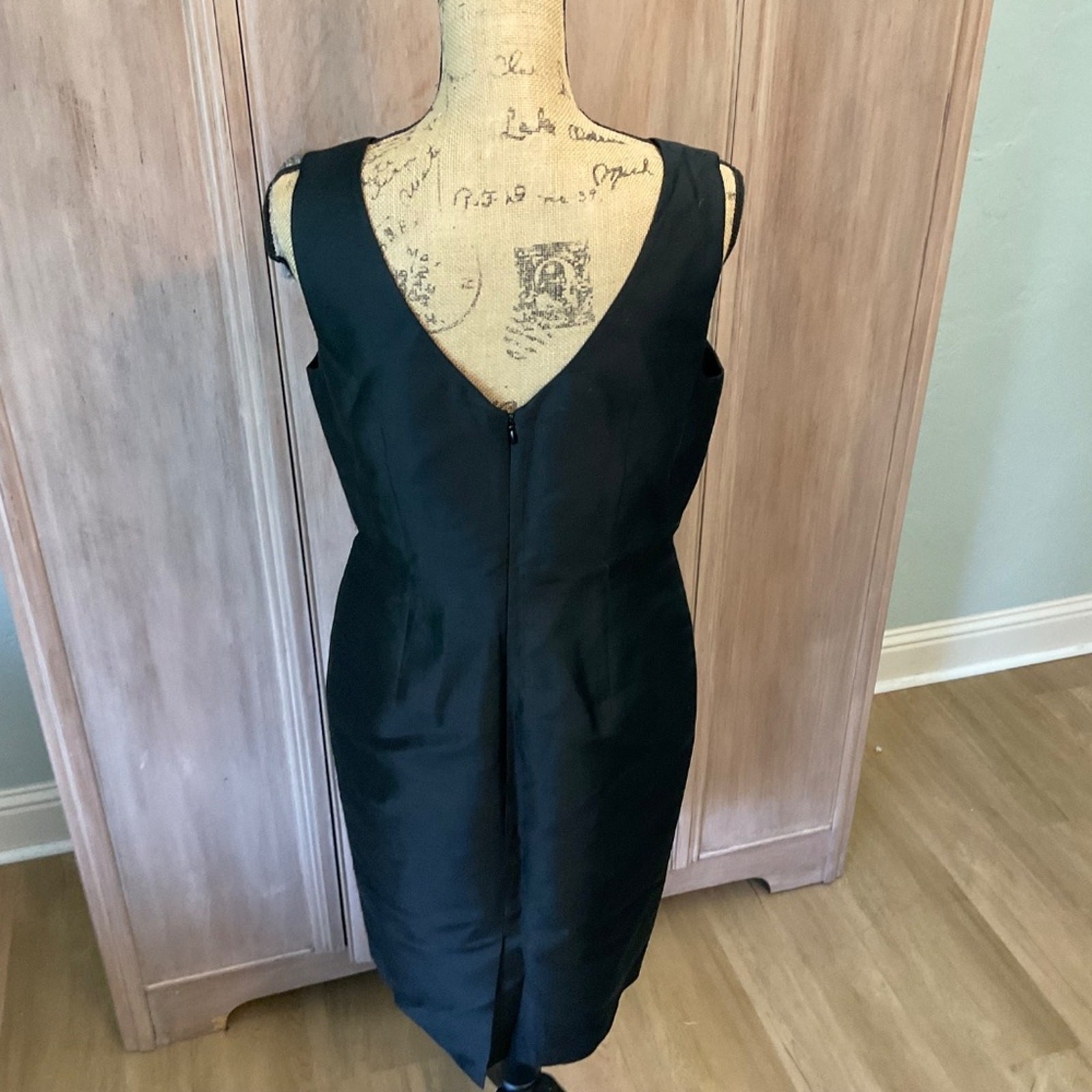 Talbots Classic Black Silk & Wool V Back Career Event Sheath Dress wool silk 10