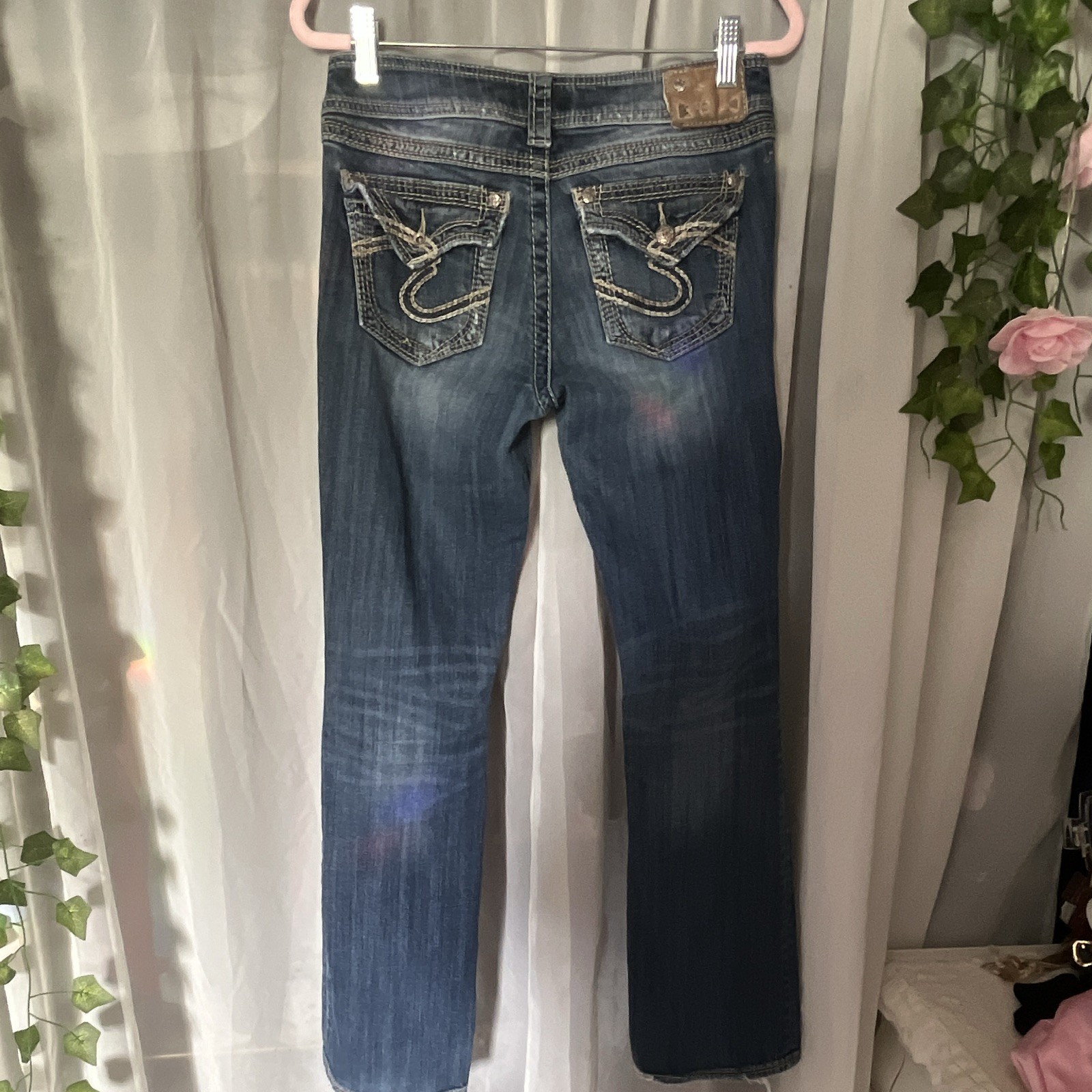 Silver Jeans Co. Women’s Bootcut Slim Fit Medium Wash Blue Denim Cotton Jeans