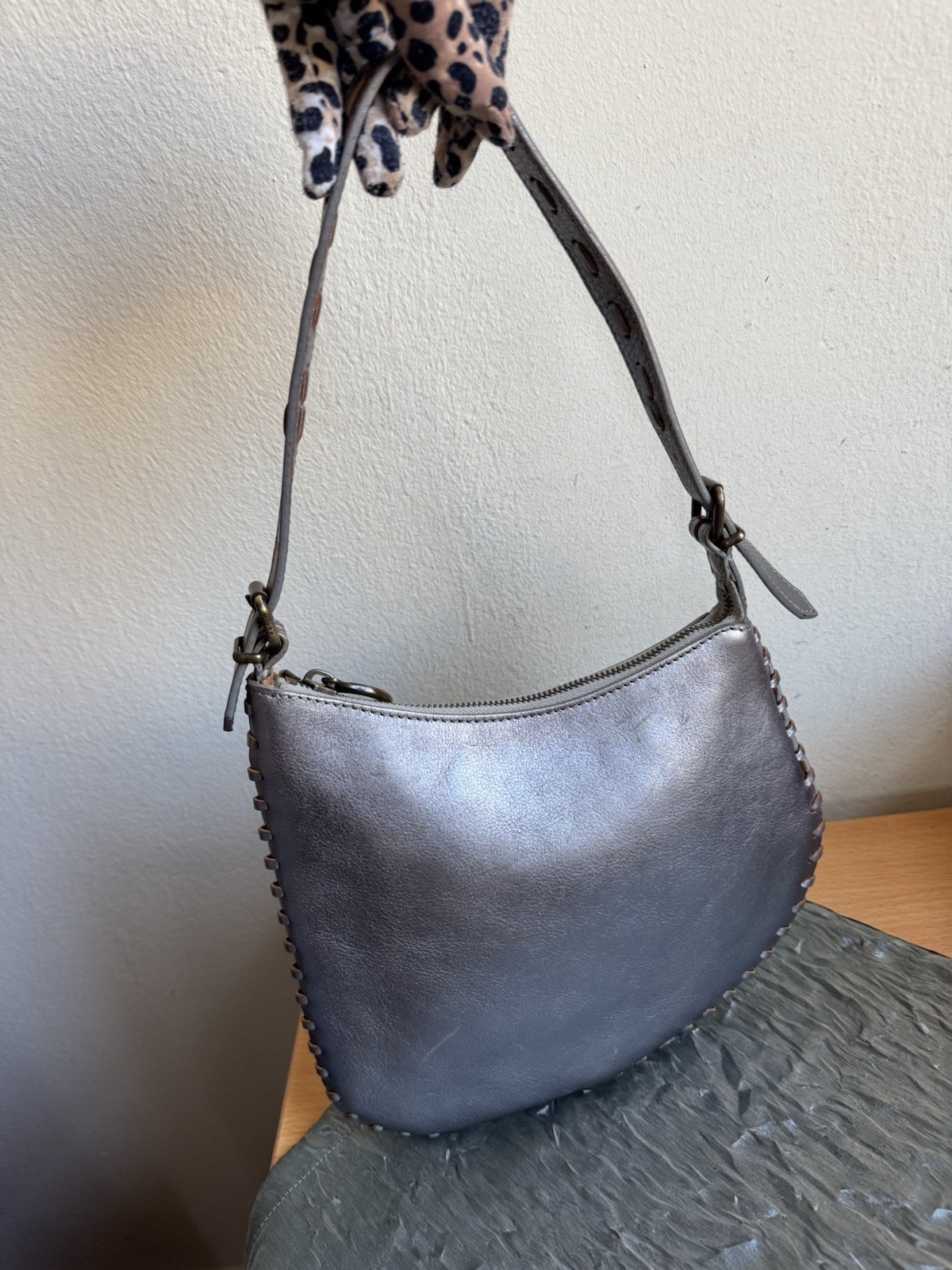 FENDI OYSTER LEATHER METALLIC SILVER SHOULDER BAG SMALL ITALY