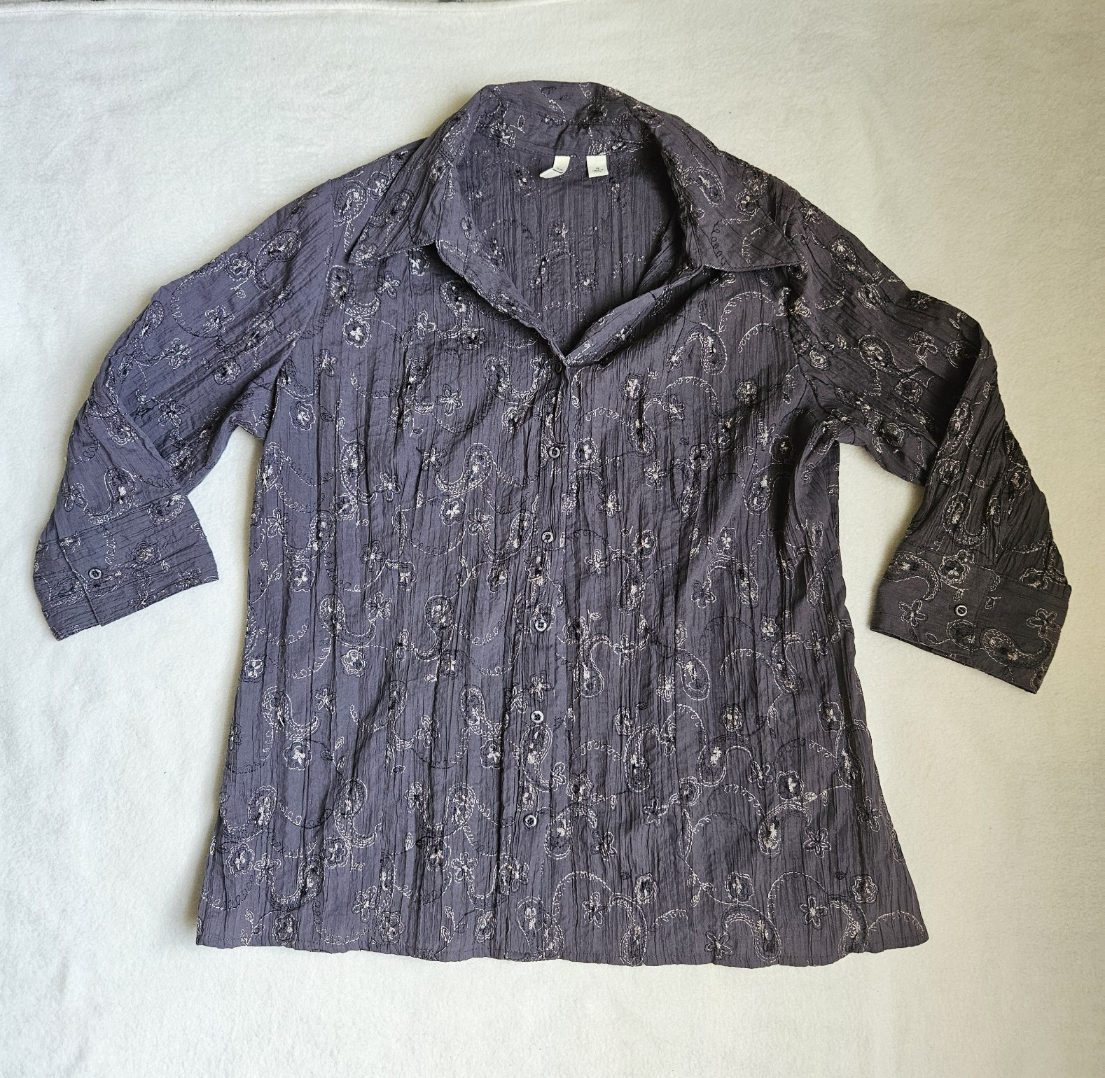 St. John’s Bay Plus 1X Gray 3/4 Sleeve Embroidered Floral Collared Button Blouse