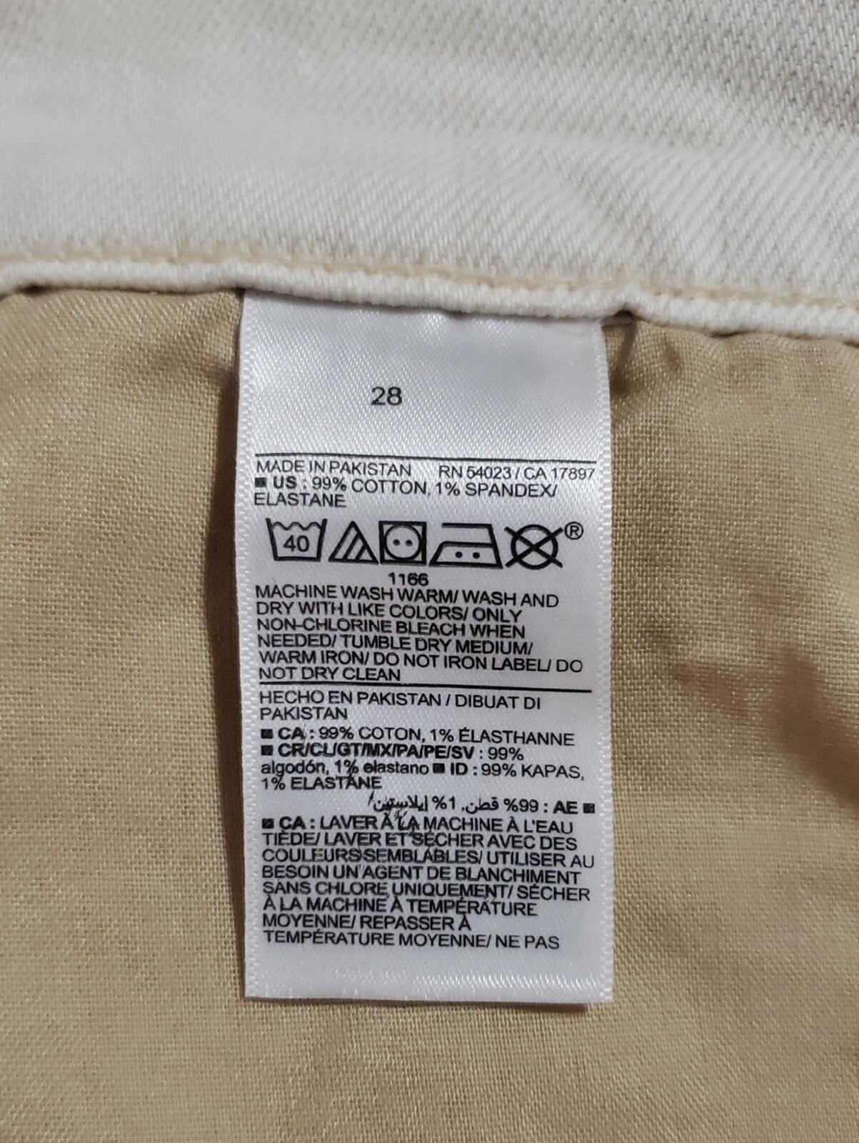 Old Navy Higher High-Rise Sky-Hi A-Line Cut-Off Jean Shorts. Size: 28 Waist: 51″