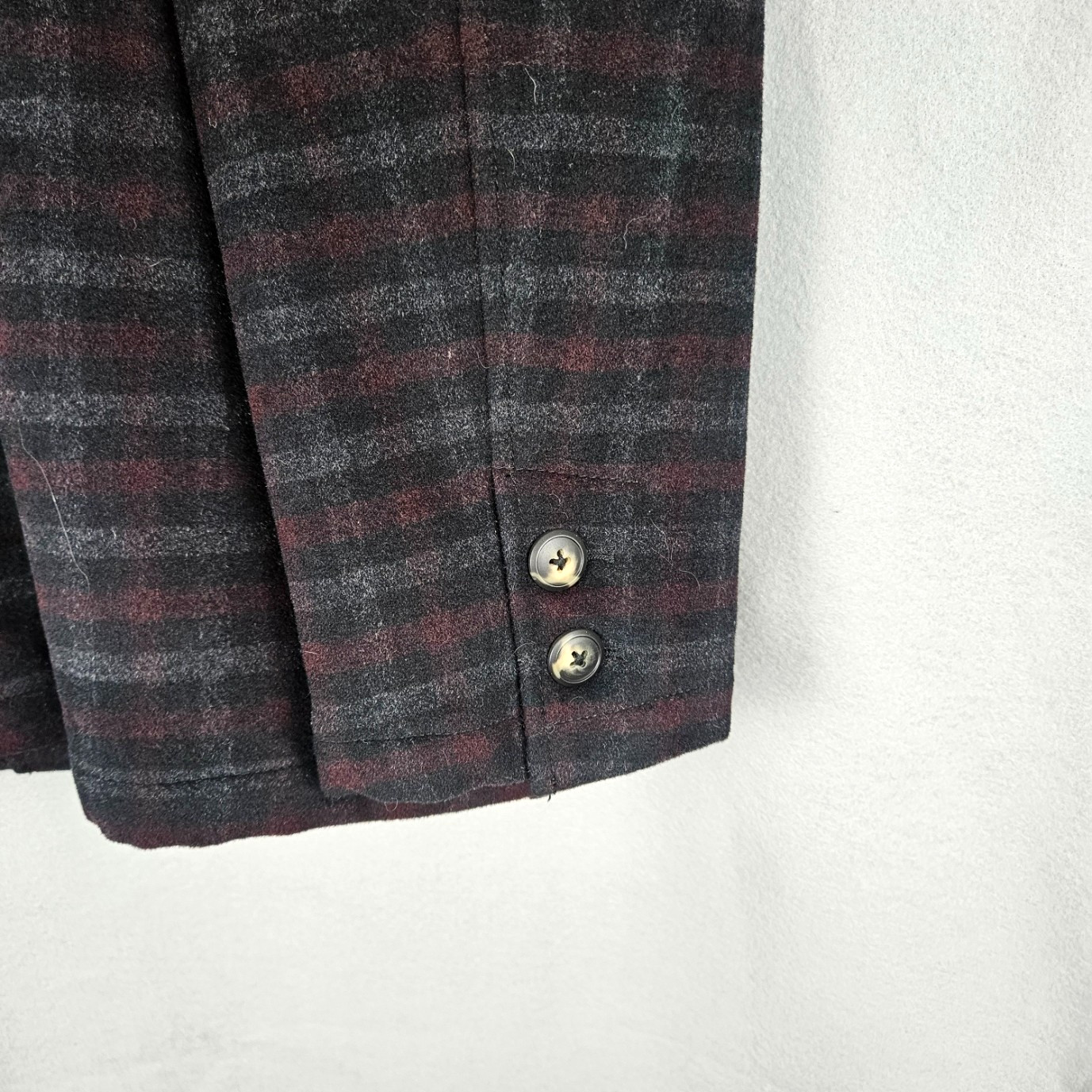 Utex Plaid Wool Shacket Jacket Mens L Burgundy Dark Gray Quilt Lining Insulated