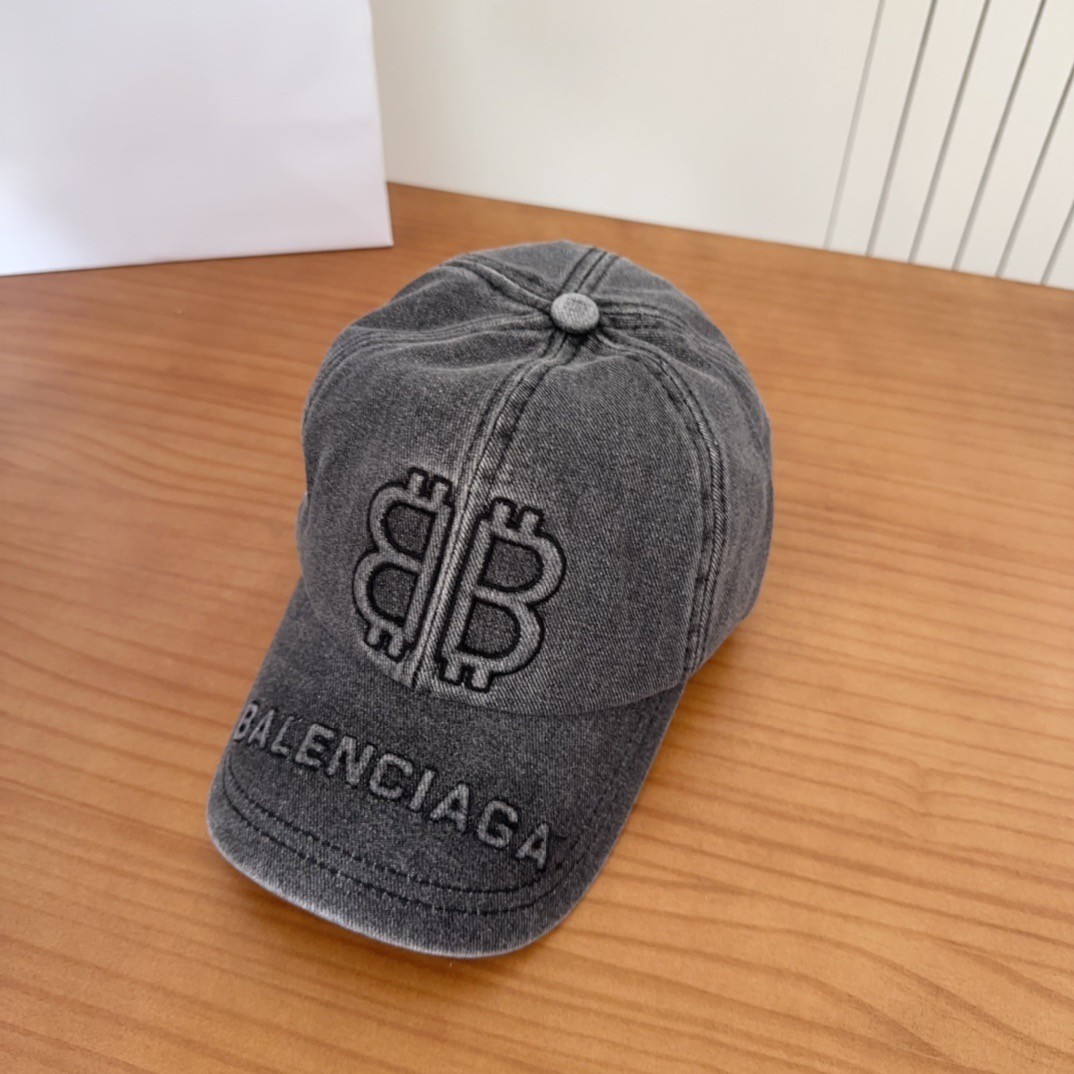 Balenciaga embroidered lettering new baseball cap