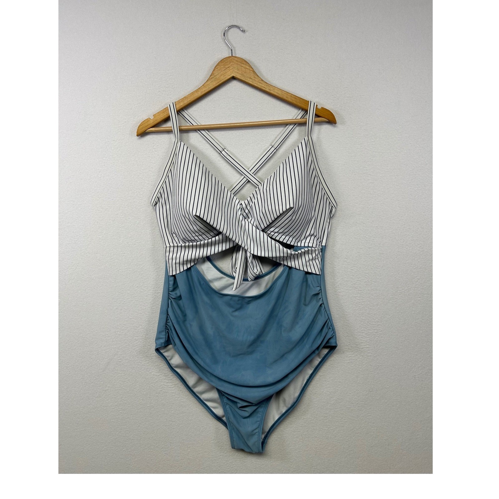 Nautical Retro Eomenie Womens 2XL Blue Striped Cutout Ruched One Piece Swimsuit