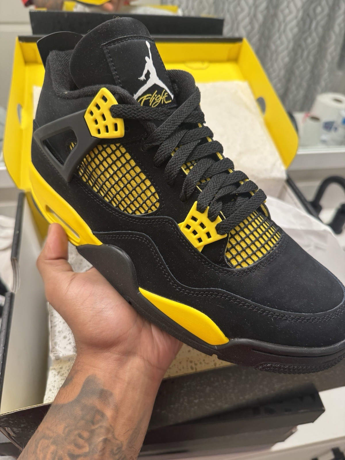Air Jordan 4 Men’s Sneakers Retro Thunder, Black/Yellow, Size 10.5, DH6927 017
