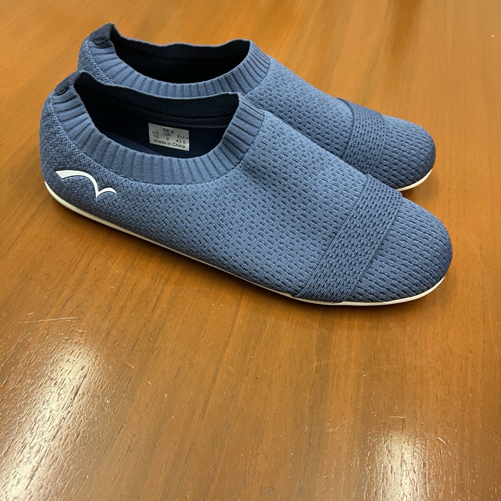 Men’s Clever Soles Blue Form Fitting Comfort Shoes Size 10 NWOT