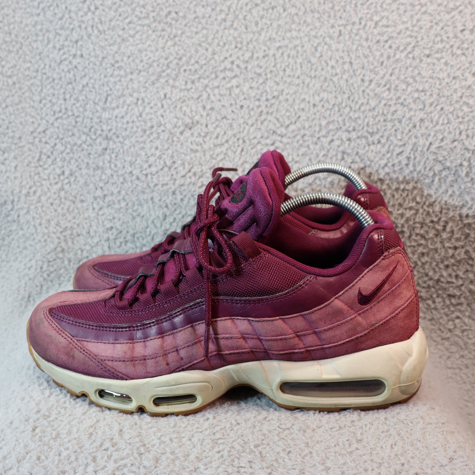 Air Max 95 Bordeaux Gum SE Sz 10.5 Used no box