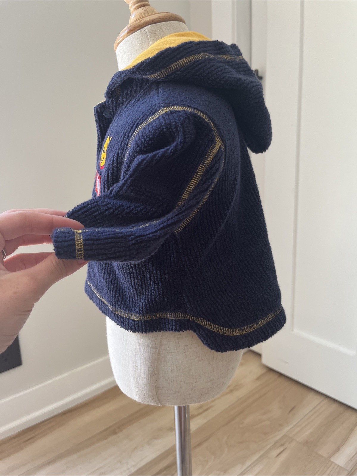Y2K Winnie The Pooh 3 Months Pullover