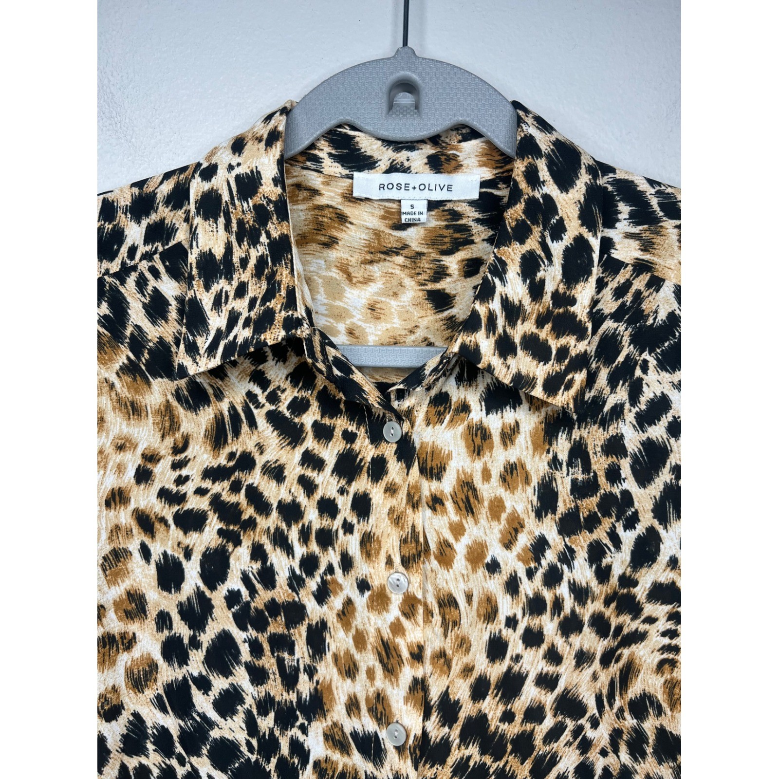 Rose+Olive Leopard Print Button Down Shirt Brown Black Long Sleeve Women’s S Mob