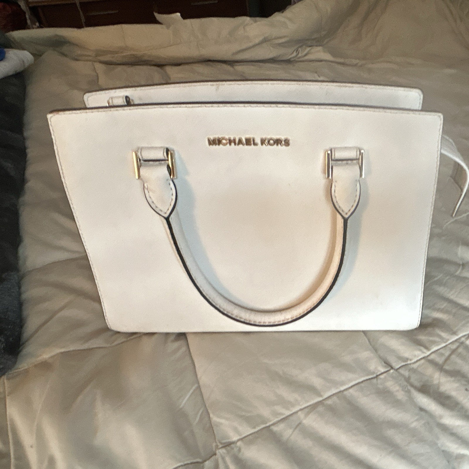 Michael Kors White Satchel Top Handle Bag, Gold Hardware, Logo, Charm, Pockets