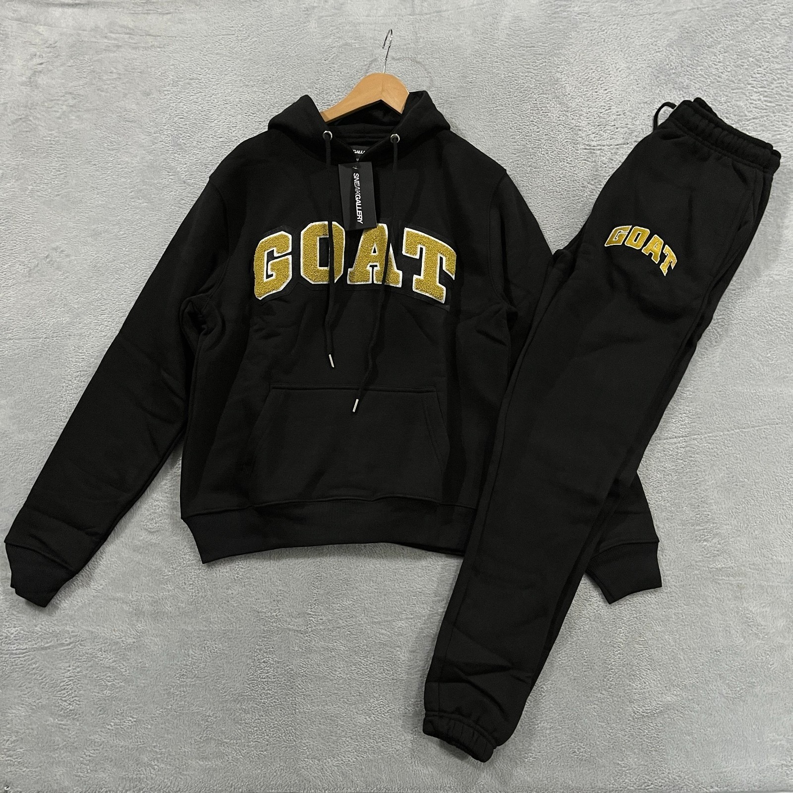 SNEAKGALLERY Hoodie Sweatpants Set Mens Small GOAT Chenille Patch Joggers Lounge