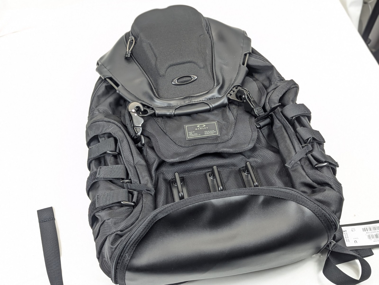 Oakley Kitchen Sink Backpack 34L Stealth Black Tactical Travel Riding