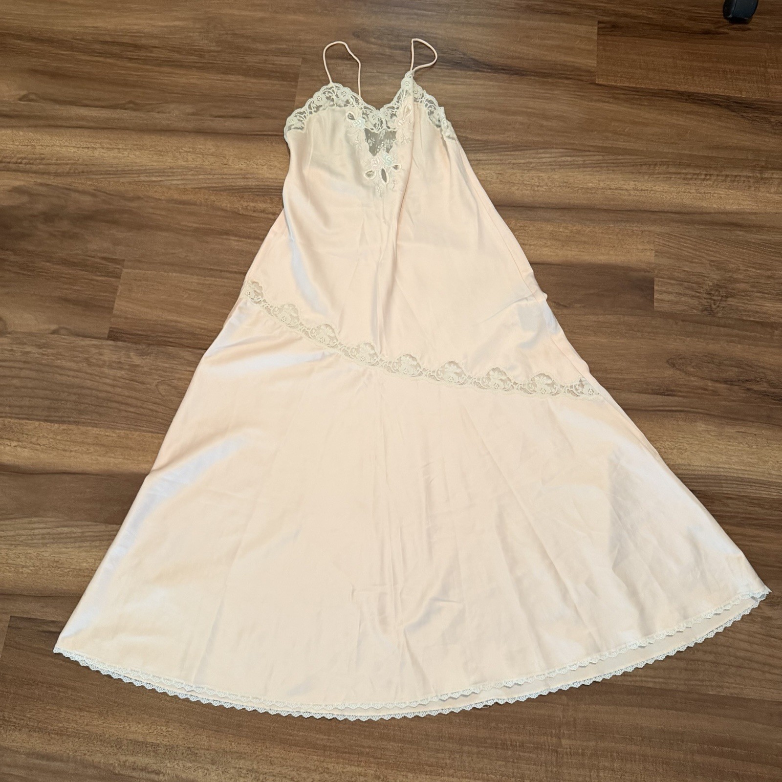 Vintage Sara Beth Night Gown Size Small Satin Lace Pink