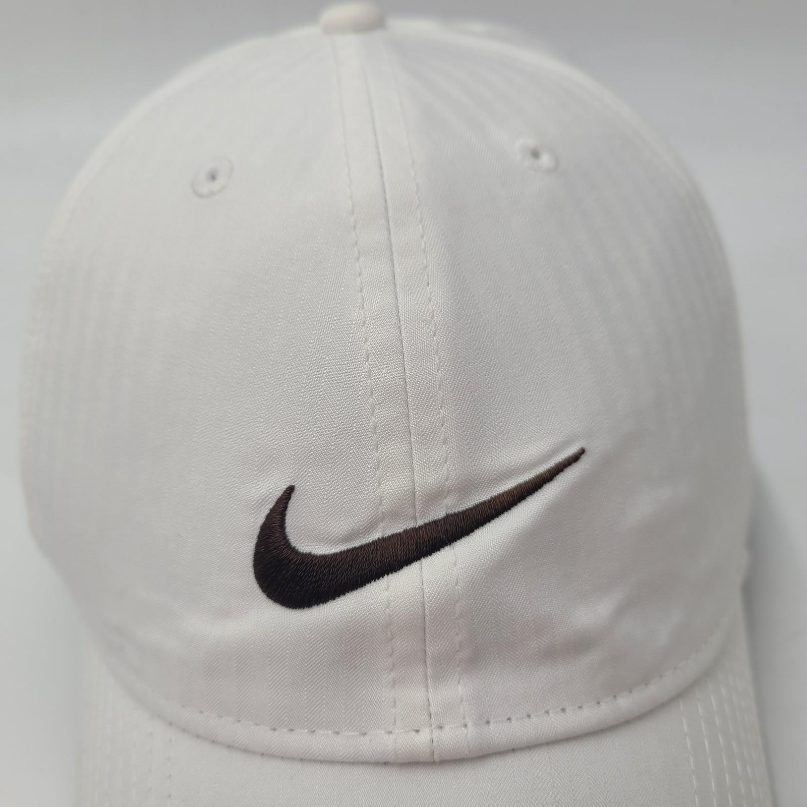 Nike Hat Strapback White Legacy91 Dri-Fit Golf Swoosh Logo Outdoors Casual Men