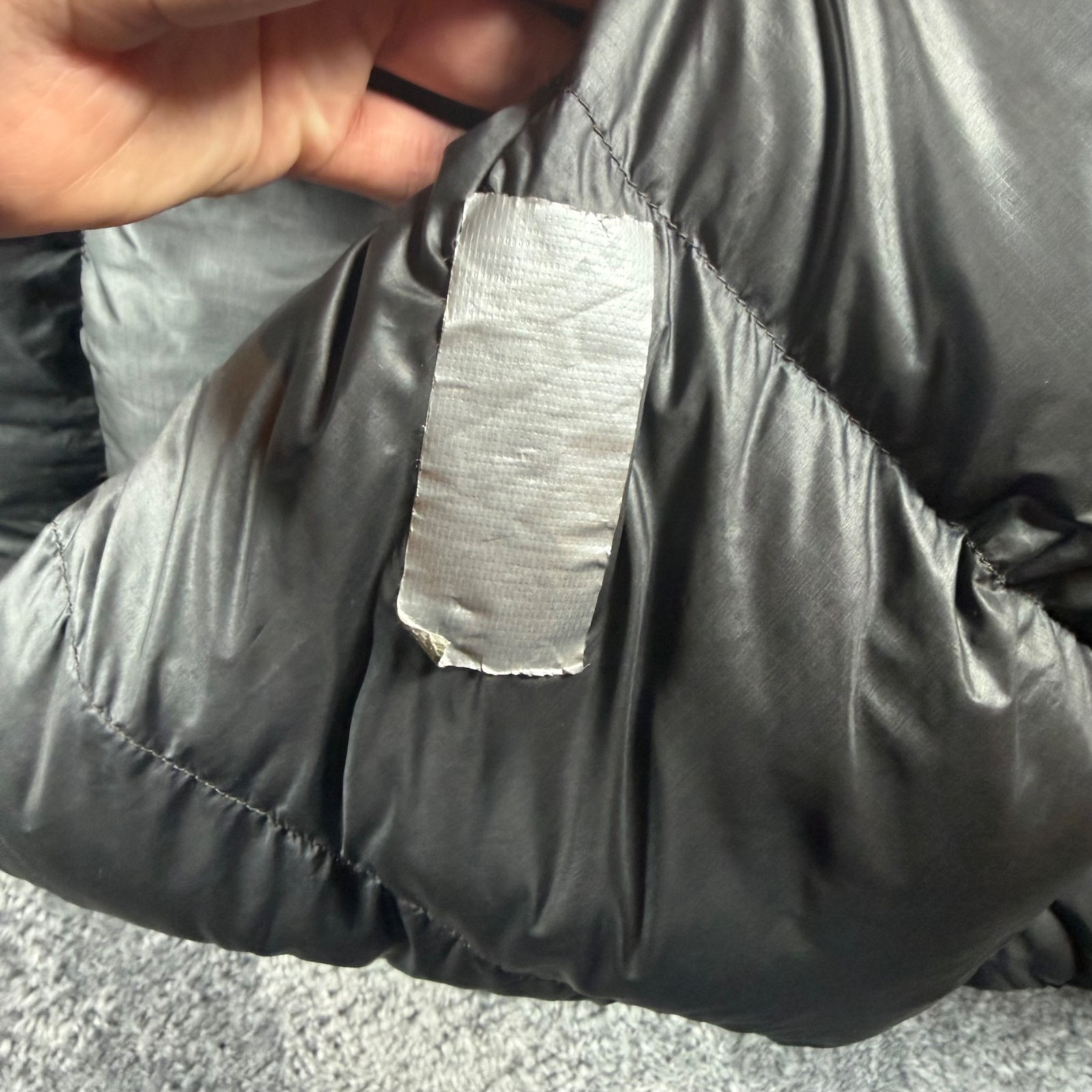 Mountain Hardwear Jacket Mens Medium Gray Kelvinator Hooded Down Puffer READ