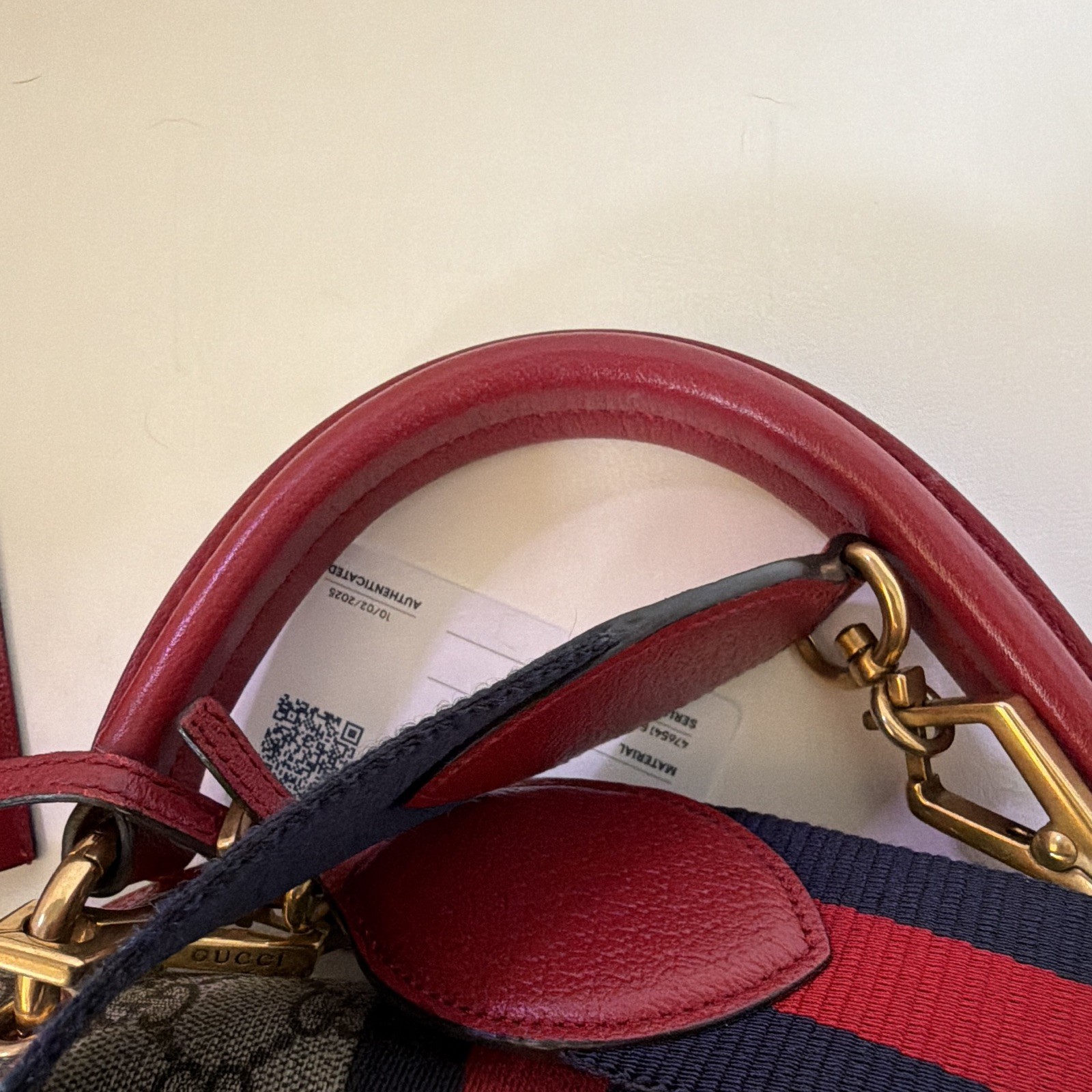 Gucci Queen Margaret GG Supreme Bee Shoulder Bag Red Navy 476541 Authentic Card