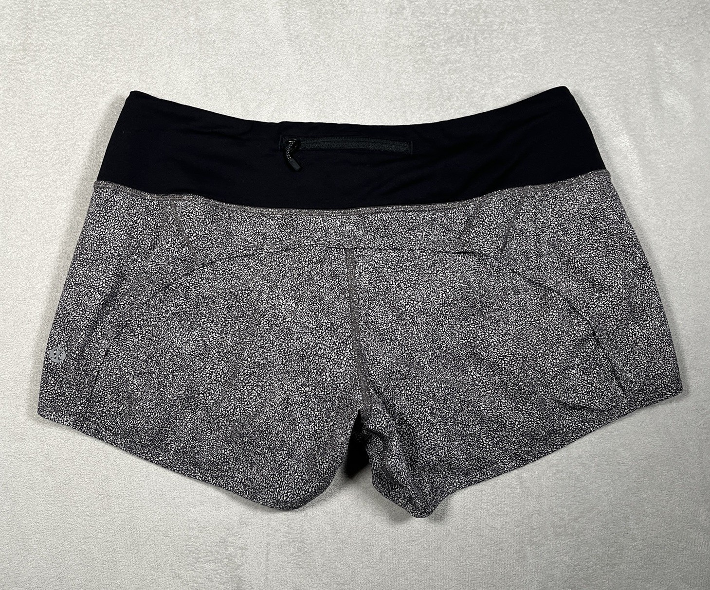 Lululemon Run Times Short Size 8 Sea Spray Alpine White Dark Chrome Swift Ultra