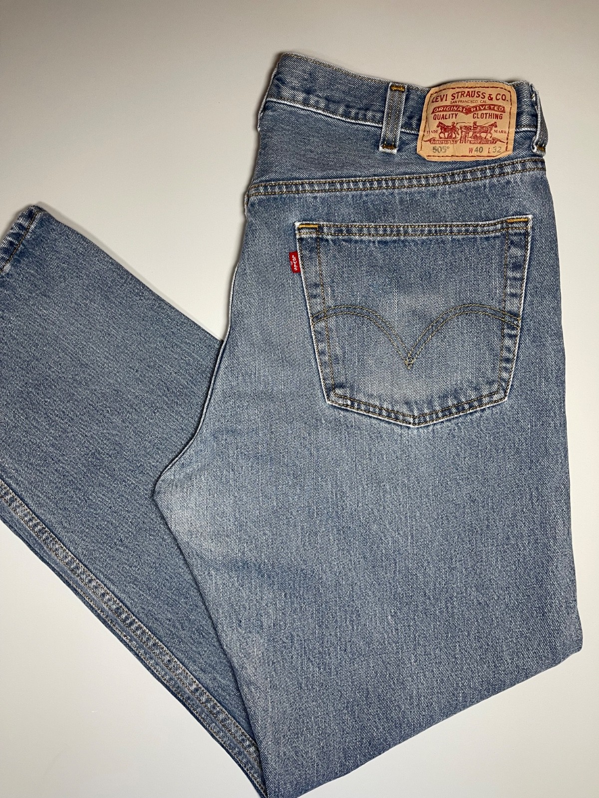 39×30 Vintage Levi’s 505 straight leg denim jeans light wash