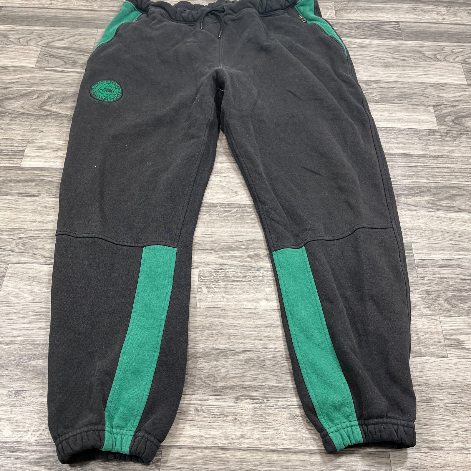 THE NORTH FACE Strecth Waist Drawstring Tie Green Jogger Pants Men’s Size Large